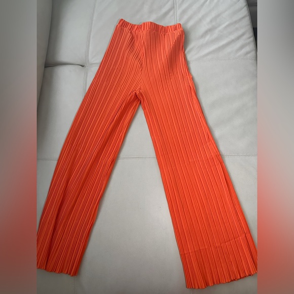 Women’s flowy pants - Picture 2 of 3
